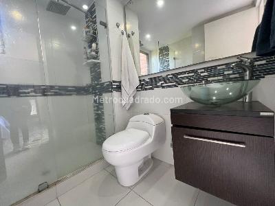 Apartamento de 4 alcobas en venta en El Poblado, Medellín, 90 m² · foto 14 de 15