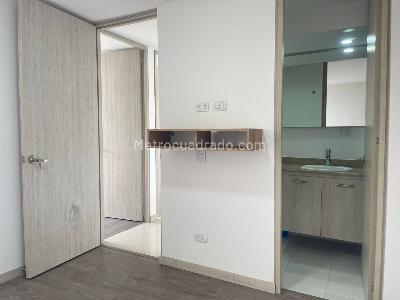 Apartamento de 3 alcobas en venta en Sabaneta, Sabaneta, 67 m² · foto 11 de 19