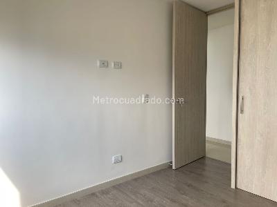 Apartamento de 3 alcobas en venta en Sabaneta, Sabaneta, 67 m² · foto 14 de 19