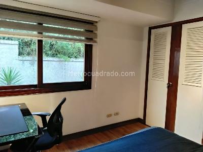 Casa en arriendo en El Poblado, Medellín · foto 13 de 19