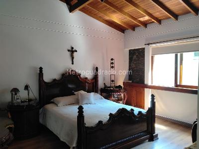 Casa en arriendo en El Poblado, Medellín · foto 9 de 19