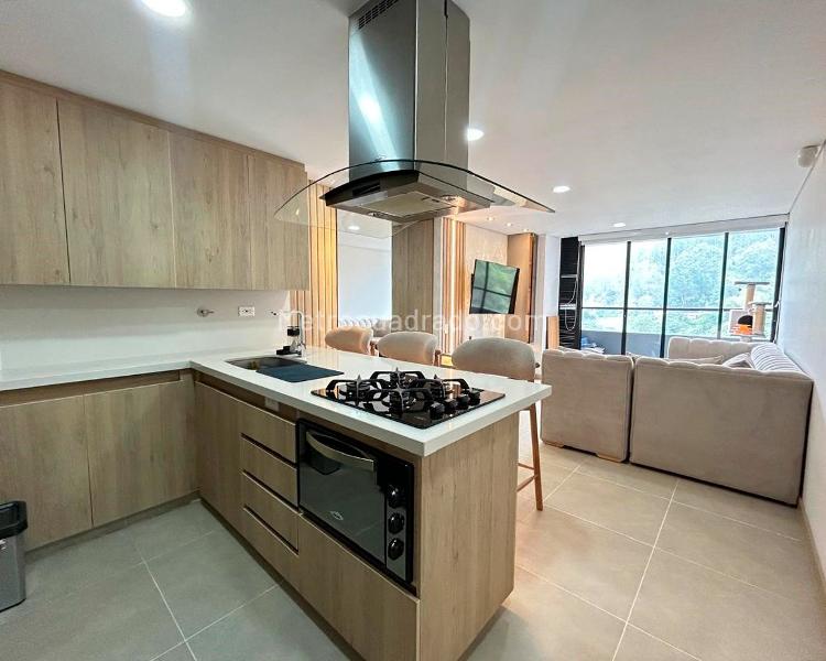 Furnished 2BR Apartment with Balcony in El Poblado - 3