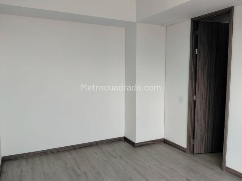 Apartamento Amplio de 3 Alcobas en El Poblado - 9