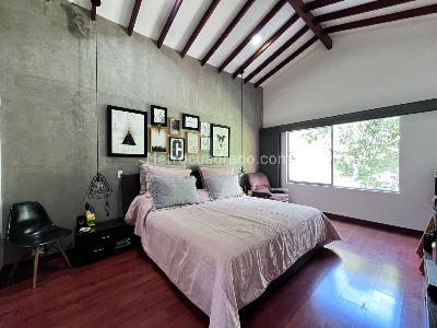 Casa de 3 alcobas en venta en Envigado, Envigado, 212 m² · foto 11 de 18