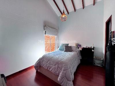 Casa de 3 alcobas en venta en Envigado, Envigado, 212 m² · foto 14 de 18