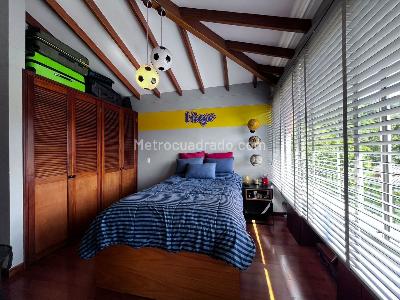 Casa de 3 alcobas en venta en Envigado, Envigado, 212 m² · foto 16 de 18