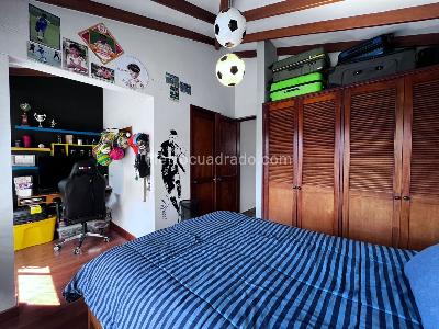 Casa de 3 alcobas en venta en Envigado, Envigado, 212 m² · foto 17 de 18