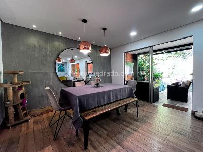 Casa de 3 alcobas en venta en Envigado, Envigado, 212 m² · foto 4 de 18