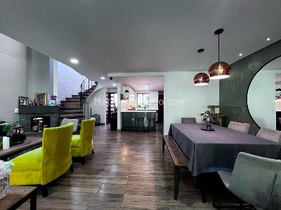 Casa de 3 alcobas en venta en Envigado, Envigado, 212 m² · foto 5 de 18