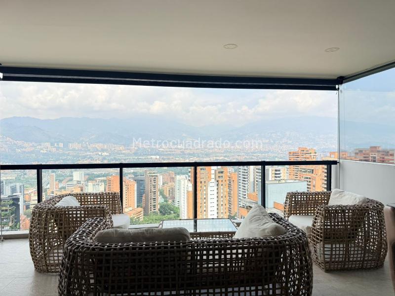 Furnished 4BR Penthouse Apartment in El Poblado - 6