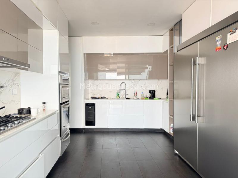 Furnished 4BR Penthouse Apartment in El Poblado - 8