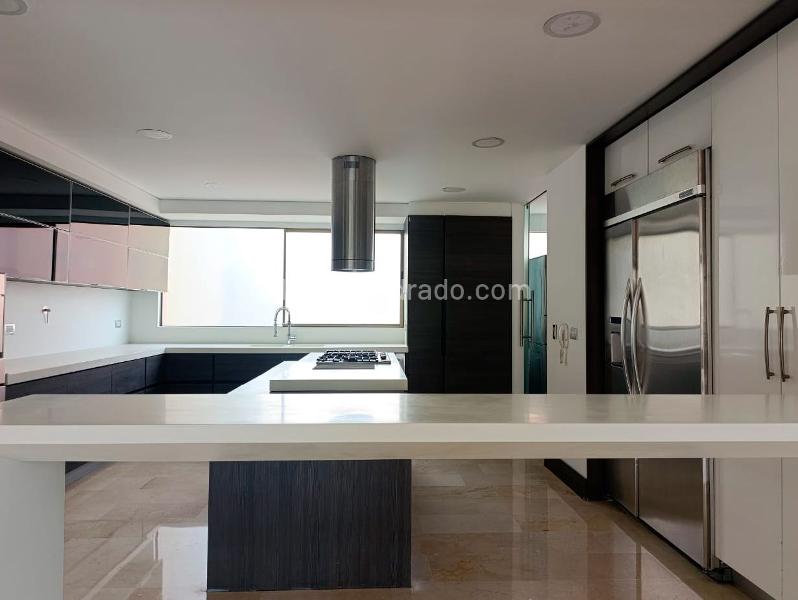 Spacious 3BR Apartment with Modern Amenities in El Poblado - 6