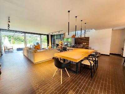 Casa de 4 alcobas en venta en Rionegro, Rionegro, 363 m² · foto 2 de 12