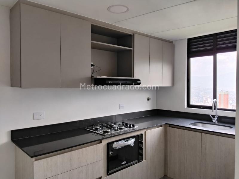 Apartamento Moderno de 3 Alcobas con Amenidades en El Poblado - 6
