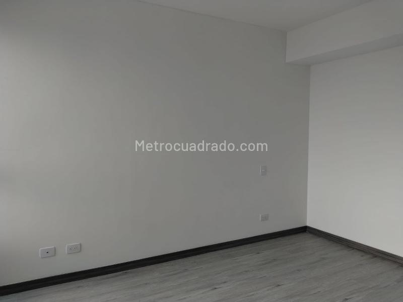Apartamento Moderno de 3 Alcobas con Amenidades en El Poblado - 9