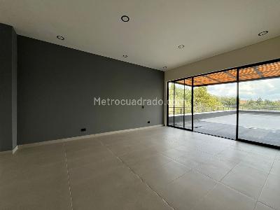 Casa de 3 alcobas en venta en Envigado, Envigado, 807 m² · foto 10 de 19