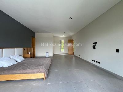Casa de 3 alcobas en venta en Envigado, Envigado, 807 m² · foto 17 de 19