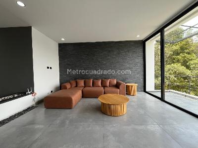 Casa de 3 alcobas en venta en Envigado, Envigado, 807 m² · foto 3 de 19