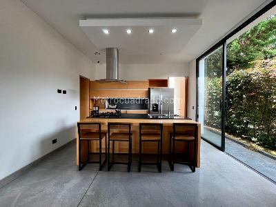 Casa de 3 alcobas en venta en Envigado, Envigado, 807 m² · foto 6 de 19