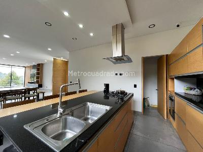 Casa de 3 alcobas en venta en Envigado, Envigado, 807 m² · foto 8 de 19