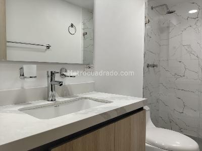 Apartamento de 3 alcobas en venta en El Poblado, Medellín, 138 m² · foto 16 de 17