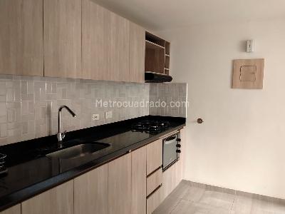 Apartamento de 3 alcobas en venta en El Poblado, Medellín, 138 m² · foto 6 de 17