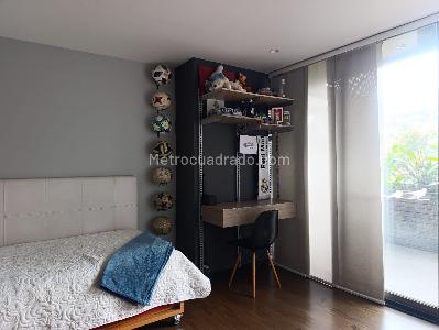 Apartamento de 2 alcobas en venta en El Poblado, Medellín, 104 m² · foto 13 de 17