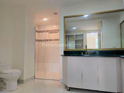 Apartamento de 3 alcobas en venta en El Poblado, Medellín, 170 m² · foto 16 de 17