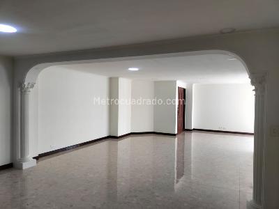 Apartamento de 3 alcobas en venta en El Poblado, Medellín, 170 m² · foto 2 de 17
