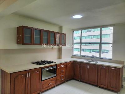 Apartamento de 3 alcobas en venta en El Poblado, Medellín, 170 m² · foto 5 de 17