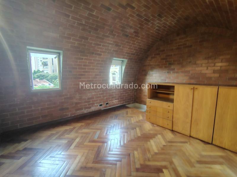 Charming 1BR Studio with Two Balconies in El Poblado - 8