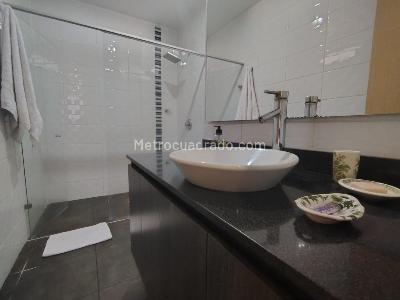 Apartamento de 1 alcoba en arriendo en Los Balsos, Medellín, 65 m² · foto 10 de 11