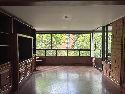 Apartamento de 3 alcobas en venta en El Tesoro, Medellín, 230 m² · foto 2 de 18