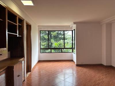 Apartamento de 3 alcobas en venta en El Tesoro, Medellín, 230 m² · foto 3 de 18