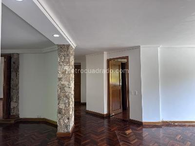 Apartamento de 3 alcobas en venta en El Tesoro, Medellín, 230 m² · foto 5 de 18