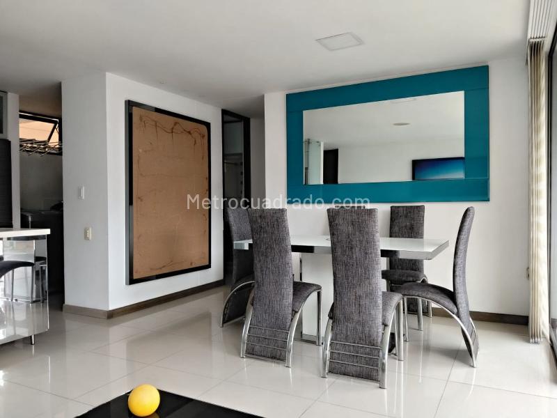 Apartamento Amoblado de 3 Alcobas con Excelente Vista en El Poblado - 3