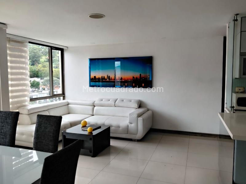 Apartamento Amoblado de 3 Alcobas con Excelente Vista en El Poblado - 4