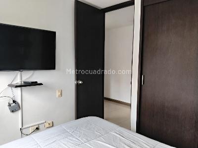 Apartamento de 3 alcobas en arriendo en Altos Del Poblado, Medellín, 100 m² · foto 17 de 19