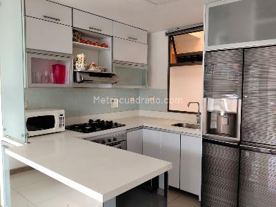 Apartamento de 3 alcobas en arriendo en Altos Del Poblado, Medellín, 100 m² · foto 6 de 19