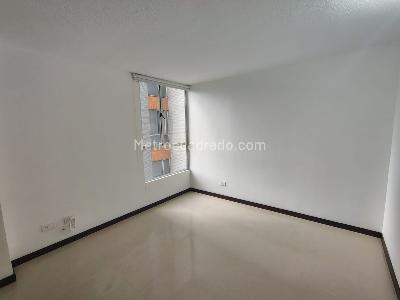 Apartamento de 3 alcobas en arriendo en Castropol, Medellín, 85 m² · foto 10 de 14