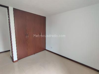 Apartamento de 3 alcobas en arriendo en Castropol, Medellín, 85 m² · foto 12 de 14