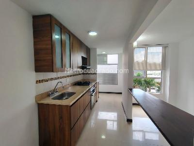 Apartamento de 3 alcobas en arriendo en Castropol, Medellín, 85 m² · foto 7 de 14