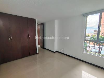 Apartamento de 3 alcobas en arriendo en Castropol, Medellín, 85 m² · foto 9 de 14