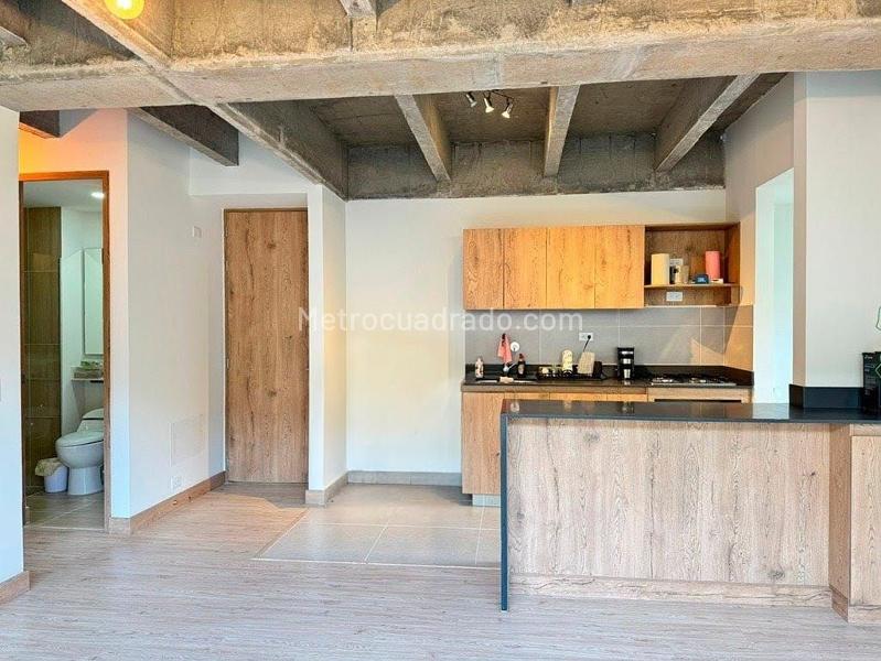 Apartamento con 2 Alcobas y Zonas Verdes en El Poblado - 2