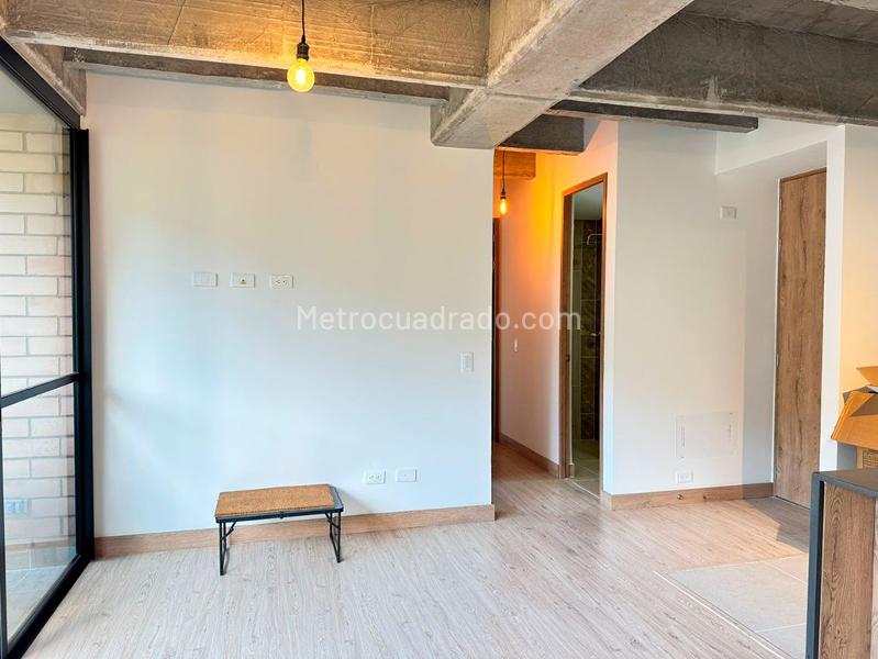 Apartamento con 2 Alcobas y Zonas Verdes en El Poblado - 3