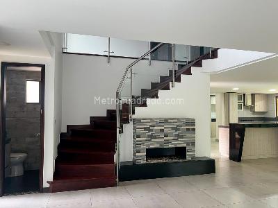Casa de 3 alcobas en venta en Envigado, Envigado, 274 m² · foto 4 de 19