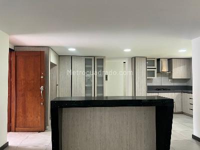 Casa de 3 alcobas en venta en Envigado, Envigado, 274 m² · foto 6 de 19