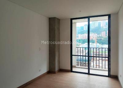 Apartamento de 2 alcobas en venta en El Poblado, Medellín, 93 m² · foto 11 de 14