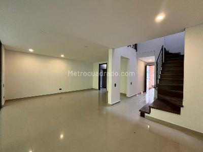 Casa en arriendo en Envigado, Envigado · foto 3 de 18