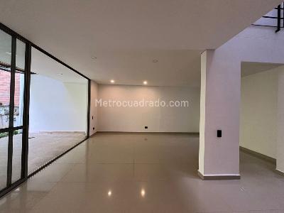 Casa en arriendo en Envigado, Envigado · foto 4 de 18